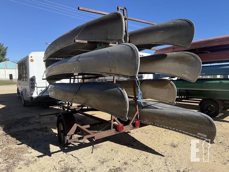 canoe-trailer-w/-canoes-image-5