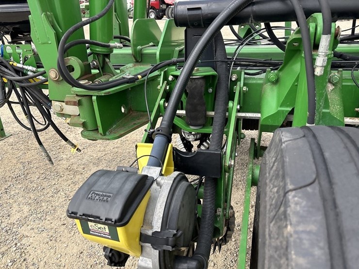 john-deere-1770nt-image-69