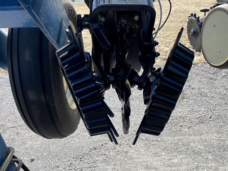 1998-kinze-2600-image-34