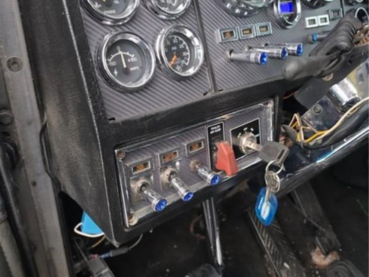 kenworth-w900-image-26