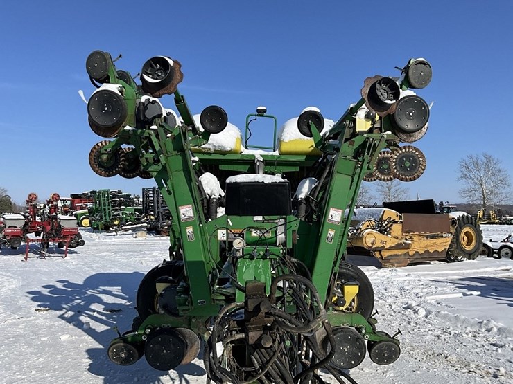john-deere-6000-image-14