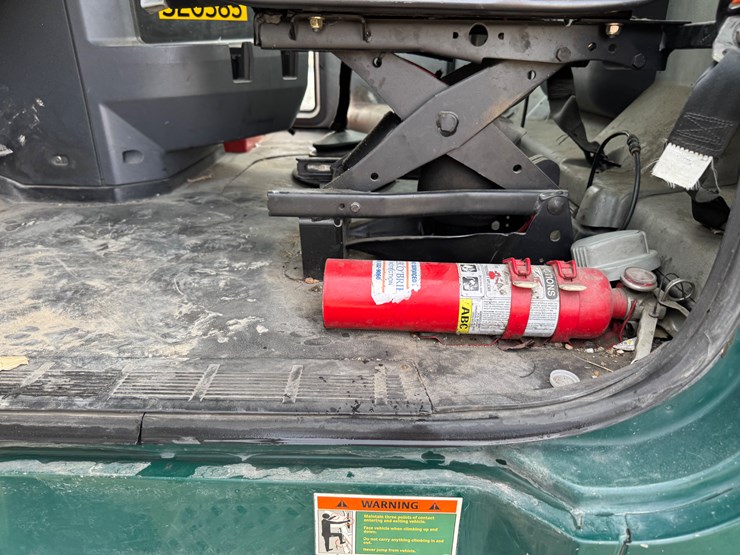 #145-•-mack-single-axle-image-17