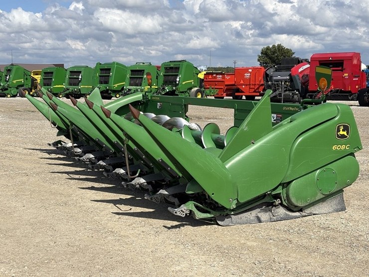 john-deere-608c-image-1