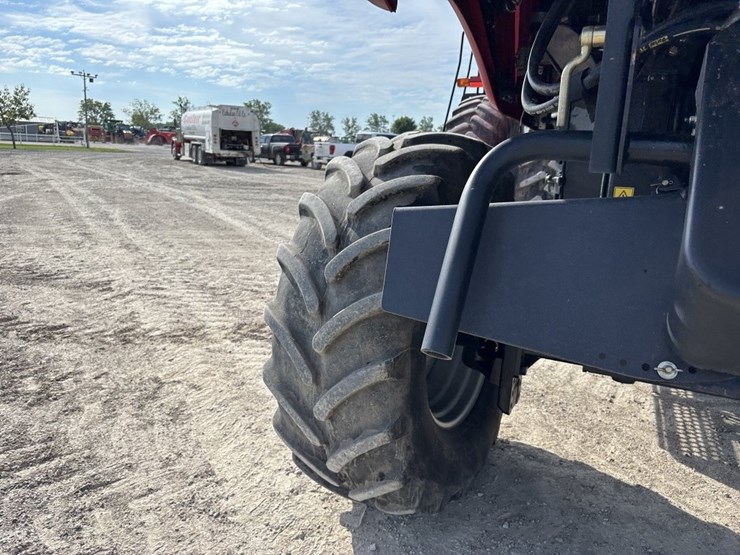 case-ih-7010-image-24