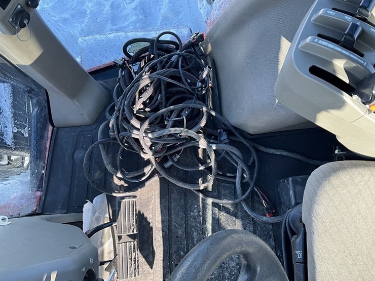 case-ih-mx270-image-31