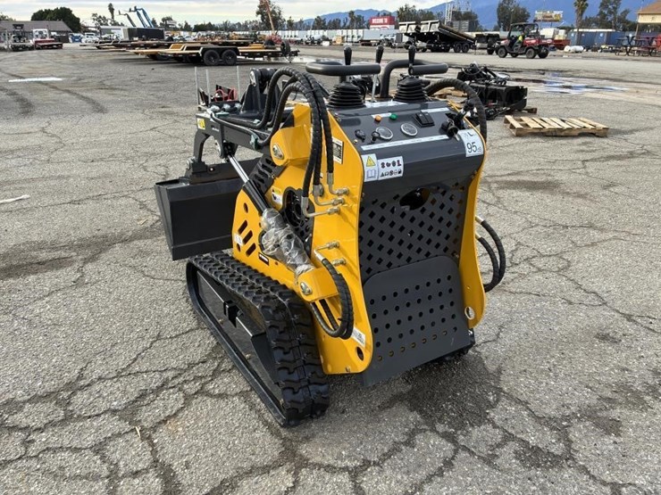 2025-sd-lanch-sdll60-skid-steer-image-4