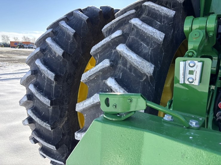 john-deere-8r-410-image-29