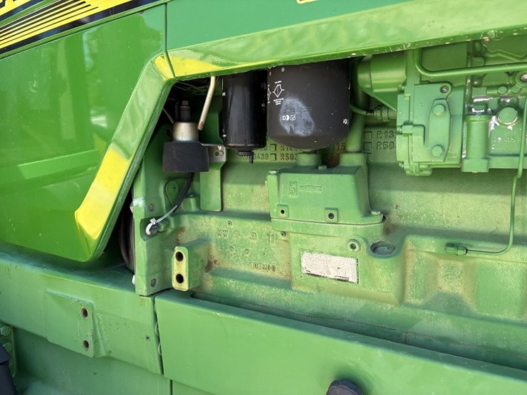 john-deere-8410t-image-13