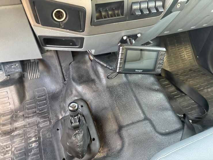 ford-f650-xlt-image-19