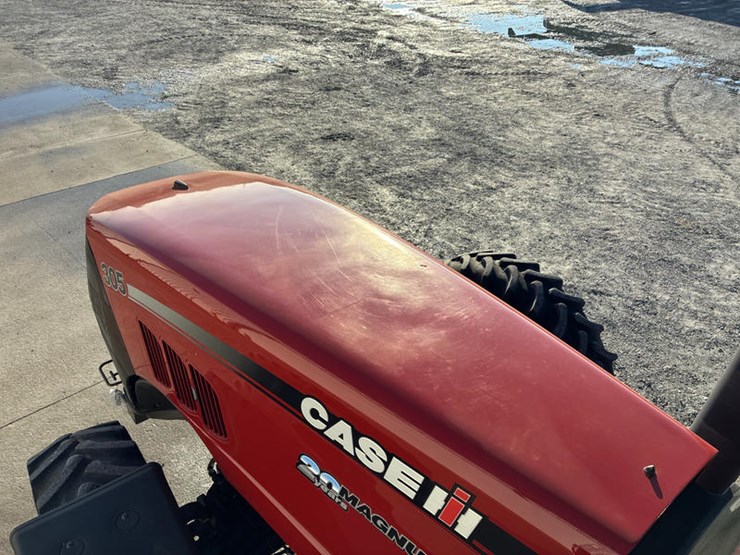 case-ih-magnum-305-image-72