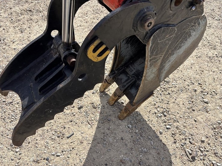 2022-kubota-kx71-3-image-11