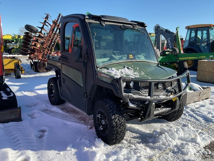 john-deere-gator-image-3