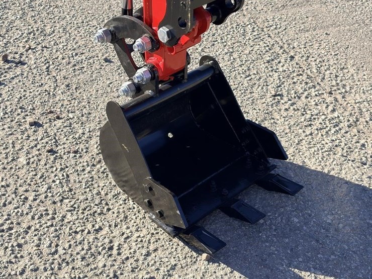 2025-vicsec-vc13-excavator-image-9