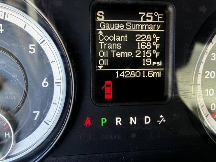 2015-dodge-ram-1500-image-14