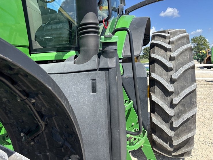 john-deere-7215r-image-36