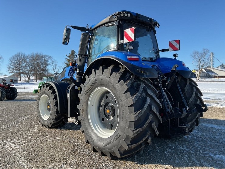 new-holland-t8.435-image-7