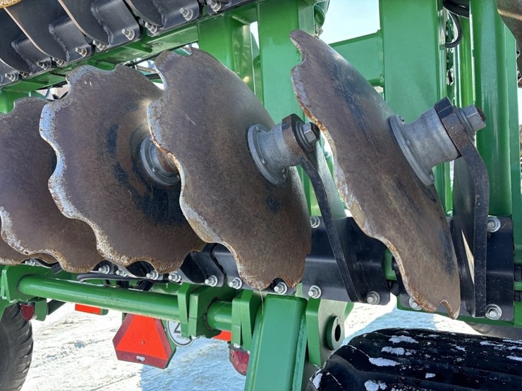 2024-john-deere-2680h-image-26