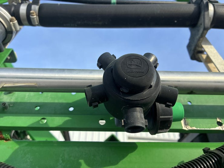 john-deere-r4038-image-29