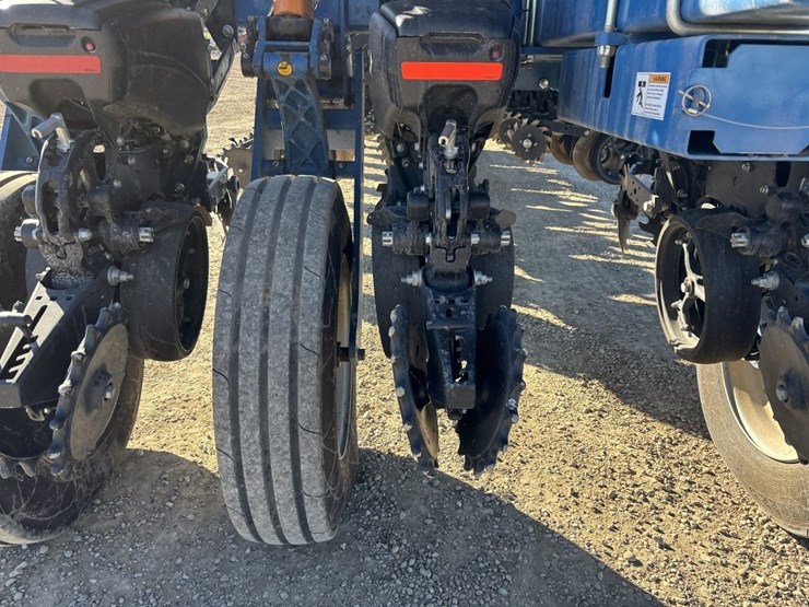 2024-kinze-5900-image-39