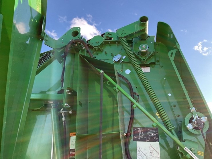 john-deere-560m-image-19