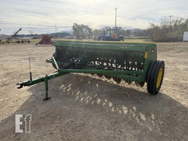 john-deere-8300-image-3