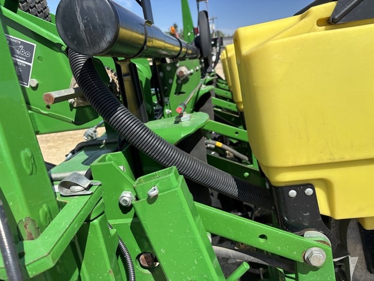 john-deere-1785-image-23