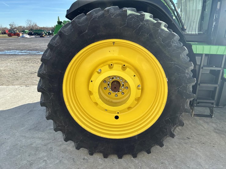 john-deere-8r-370-image-64