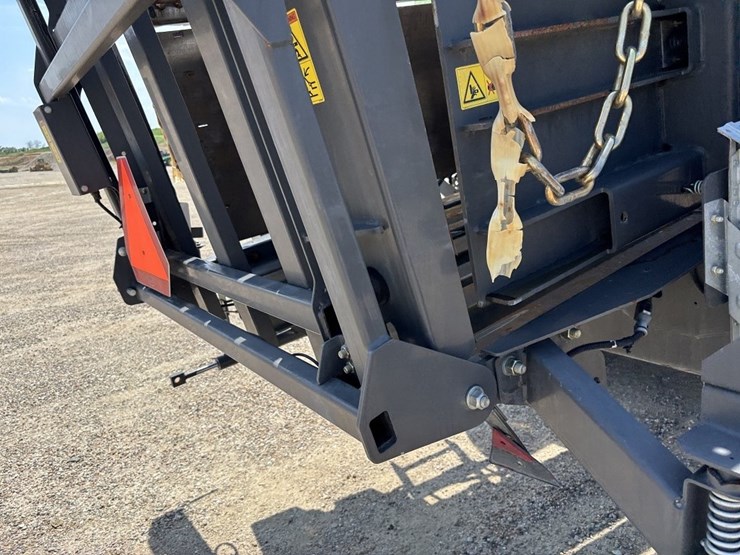 2018-claas-quandrant-5300rf-large-square-baler-image-29