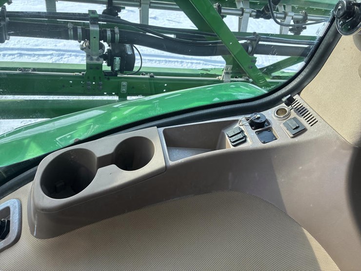 john-deere-r4038-image-92