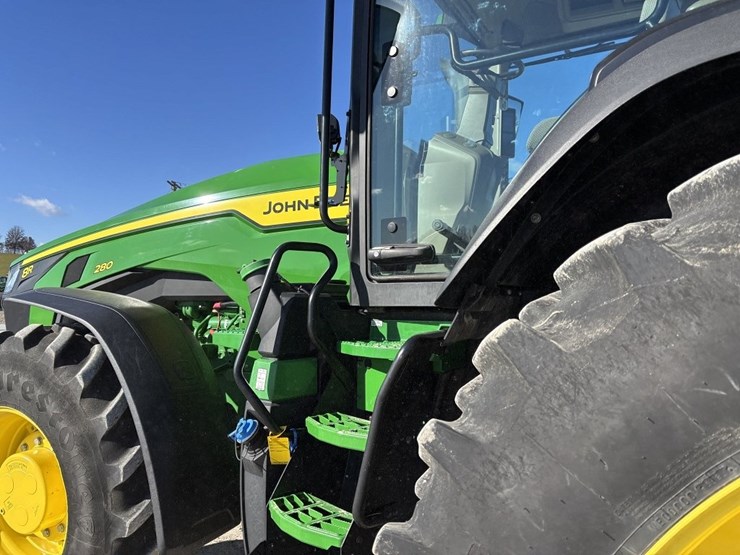 2022-john-deere-8r-280-image-32