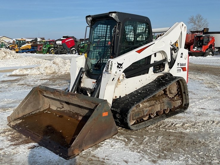 2022-bobcat-t770-image-1