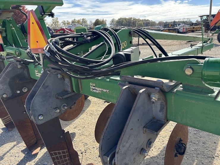 john-deere-2100-image-22