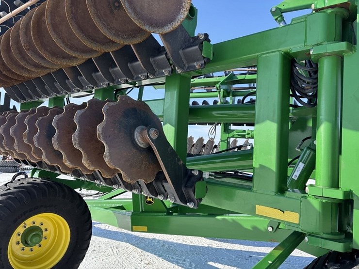 2024-john-deere-2680h-image-33