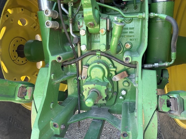 john-deere-8285r-image-26