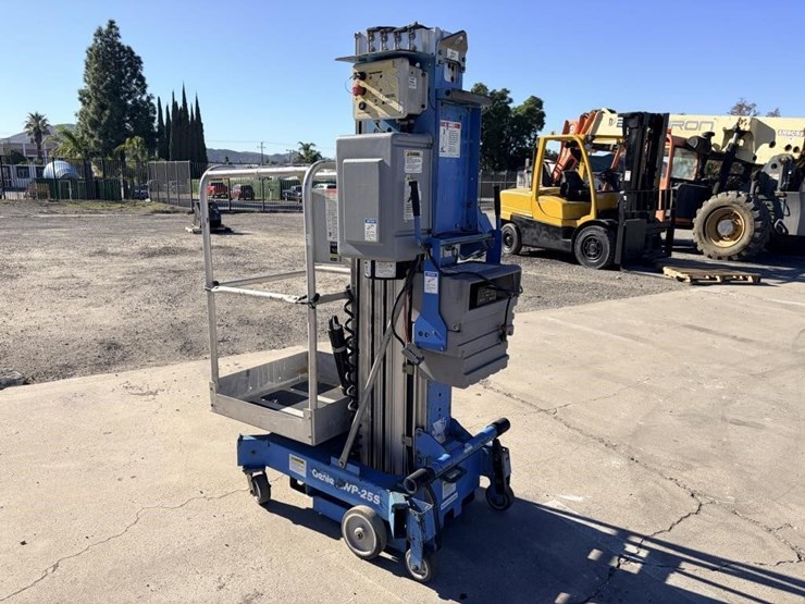 genie-awp-255-vertical-mast-lift-image-4