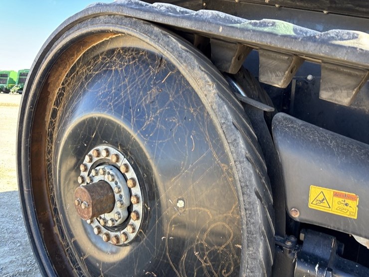 challenger-765e-track-tractor-image-16