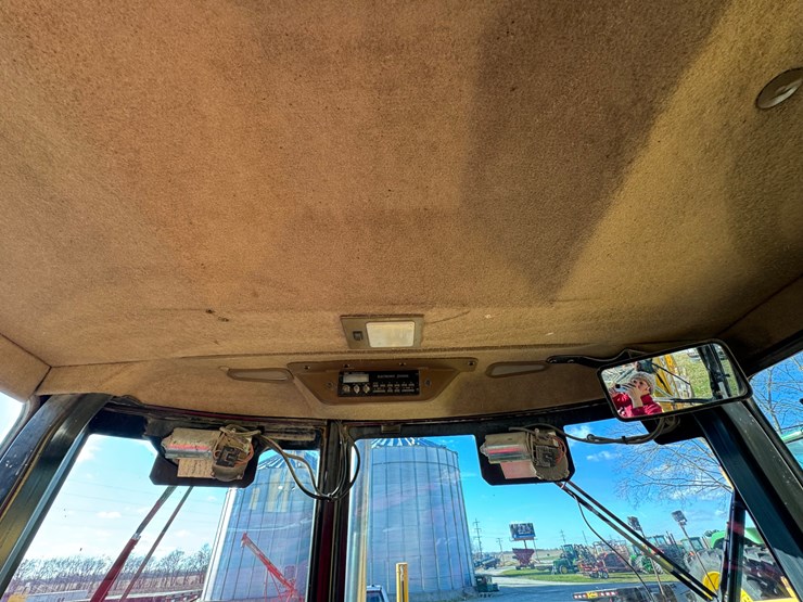 john-deere-410-image-19