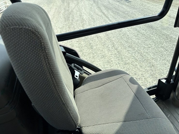 john-deere-8r-250-image-45