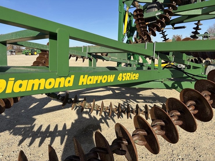 kelly-diamond-45'-harrow-image-35