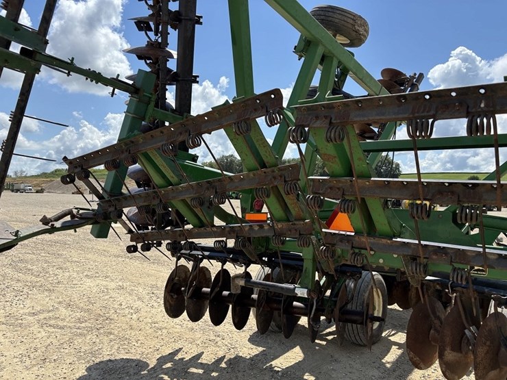 john-deere-637-image-23