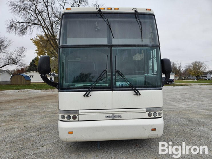2000-vanhool-t2100-image-2