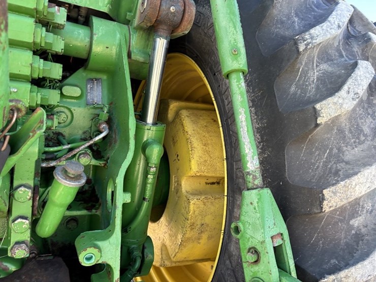 john-deere-8200-image-25