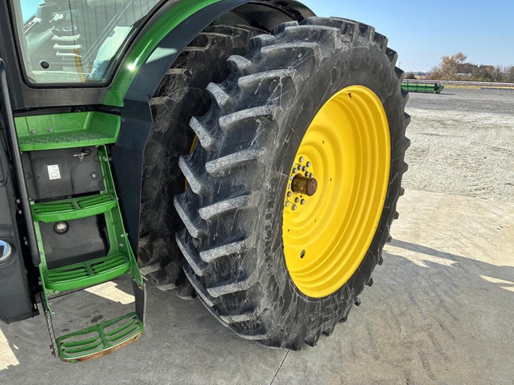 john-deere-8320r-image-66