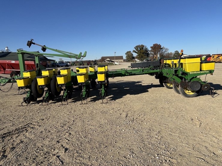 1997-john-deere-1770-image-2