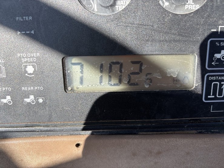 john-deere-8200-image-42