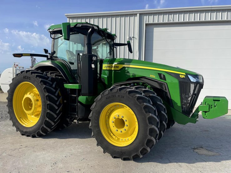 john-deere-8r-370-image-1