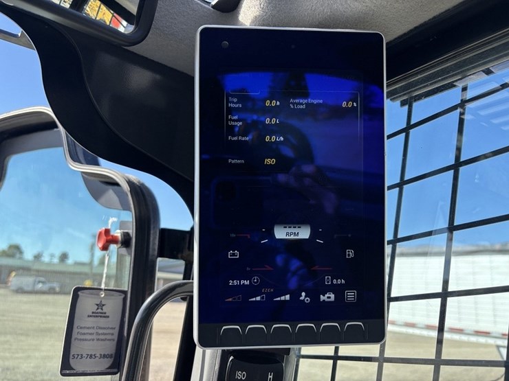 new-holland-c362-image-37