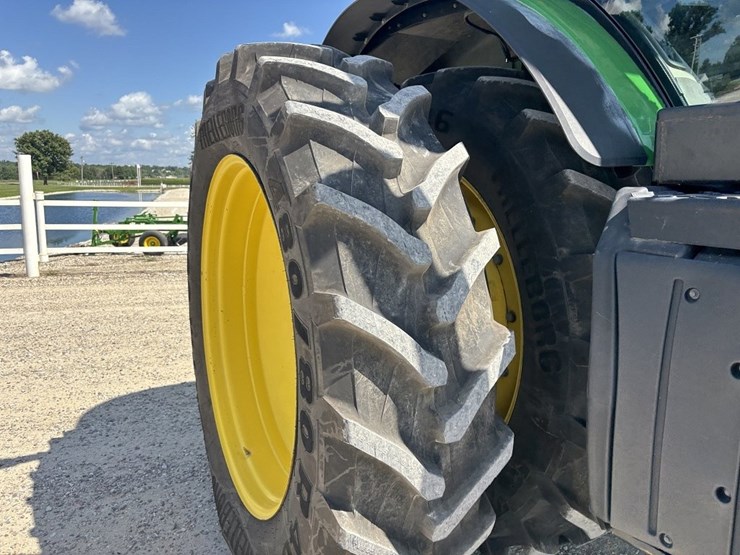 john-deere-7215r-image-16