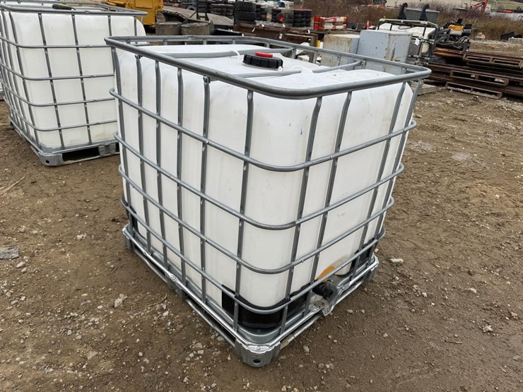 water-tank-tote-image-4