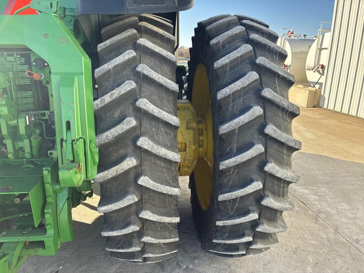 john-deere-8r-370-image-63